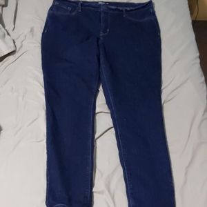 💜💜Old Navy Curvy Skinny Jeans💜💜